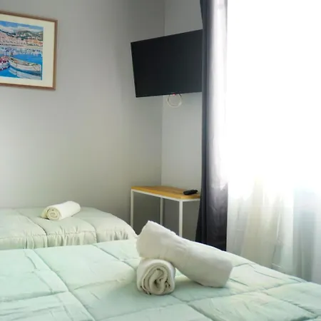 Claridge's Szálloda 2*